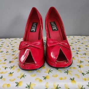 Hot Topic Y2K Red Peeptow Heels